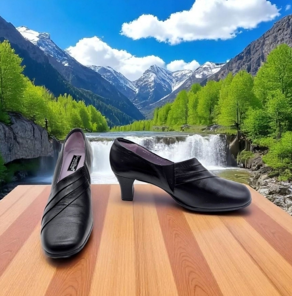 BeautiFeel Black Heels Sz 9 / 42 Anne 9059 Leather With Original Box (No Lid)